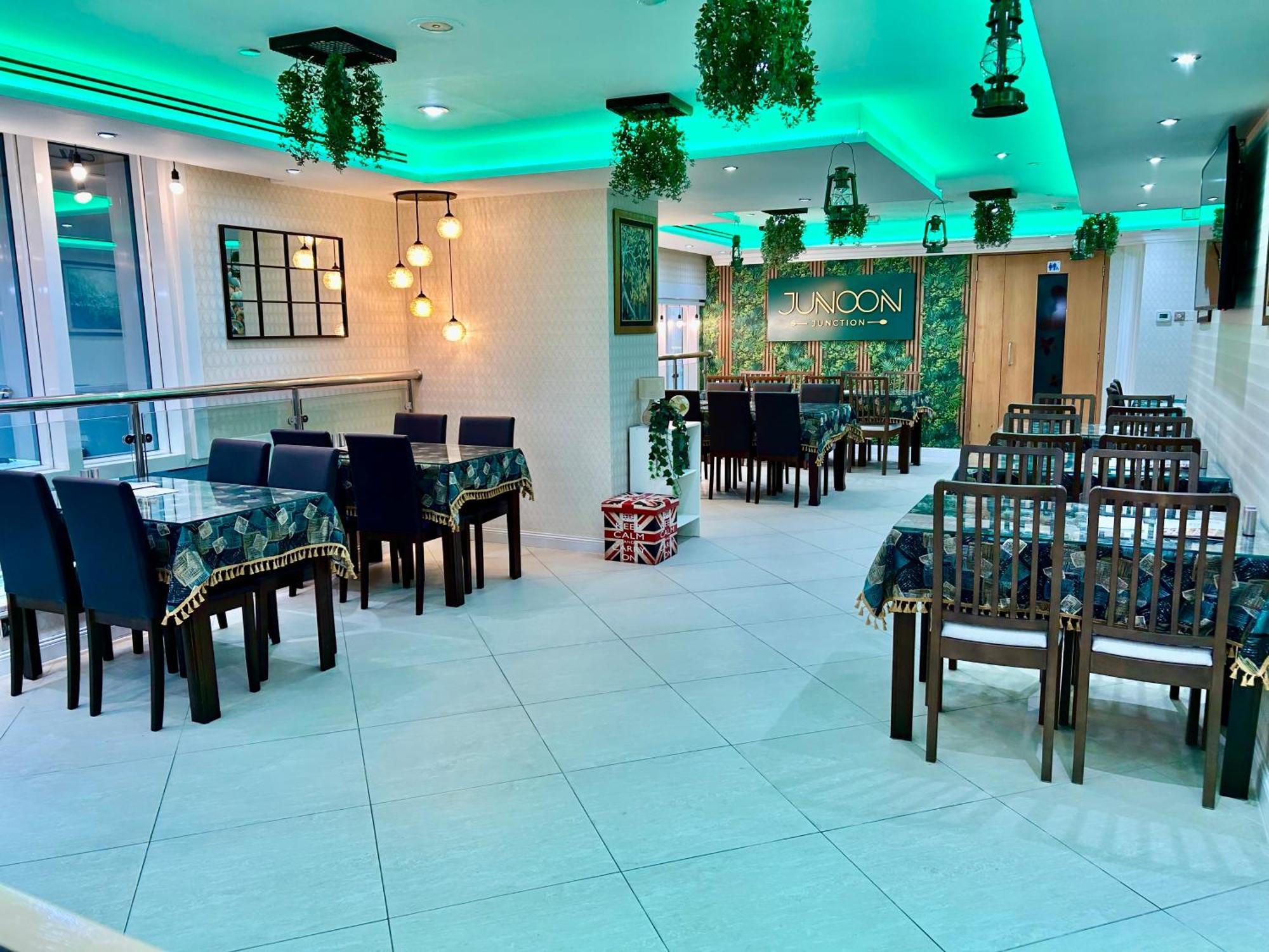 莫洛伊格拉利亚纳西尔公寓式酒店 阿布扎比 外观 照片